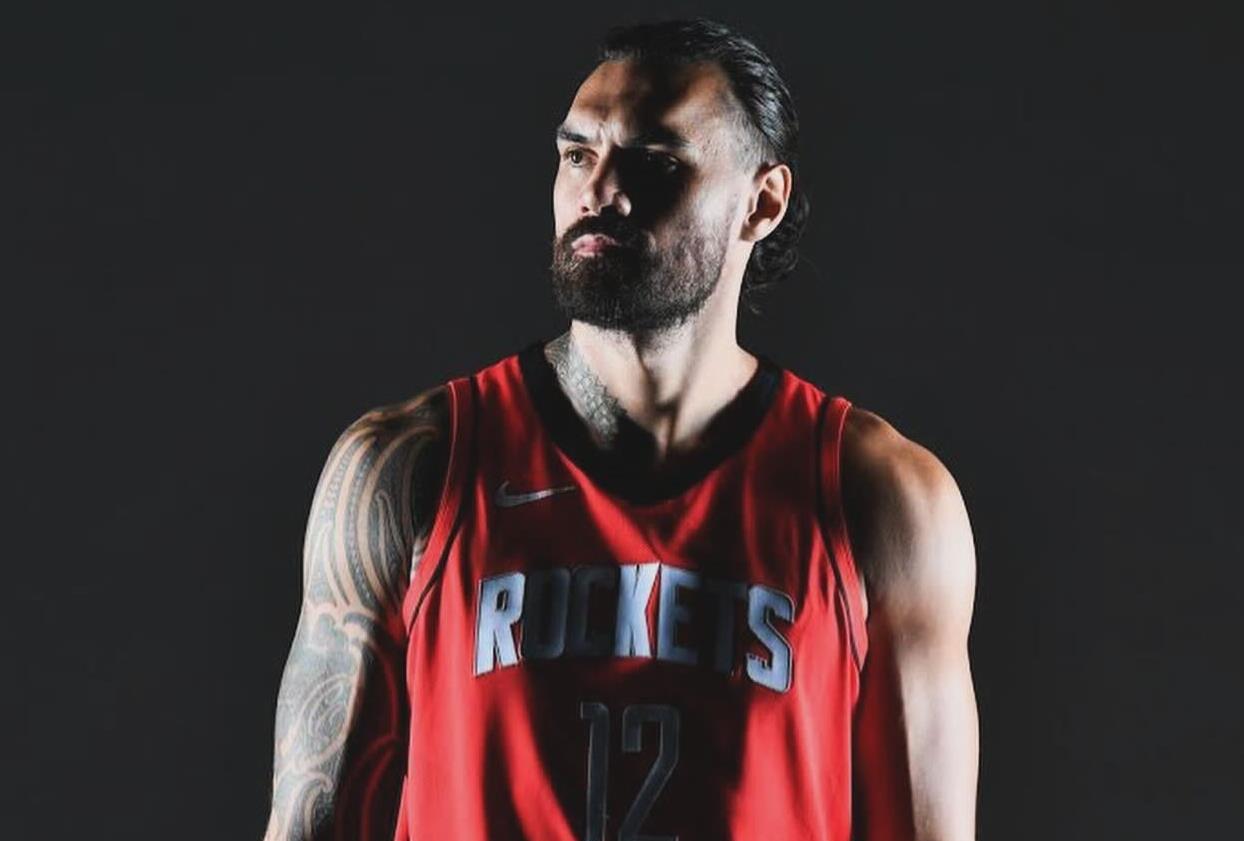 关于沃尔夫斯堡队球迷热情加油，主场喜迎大胜的信息