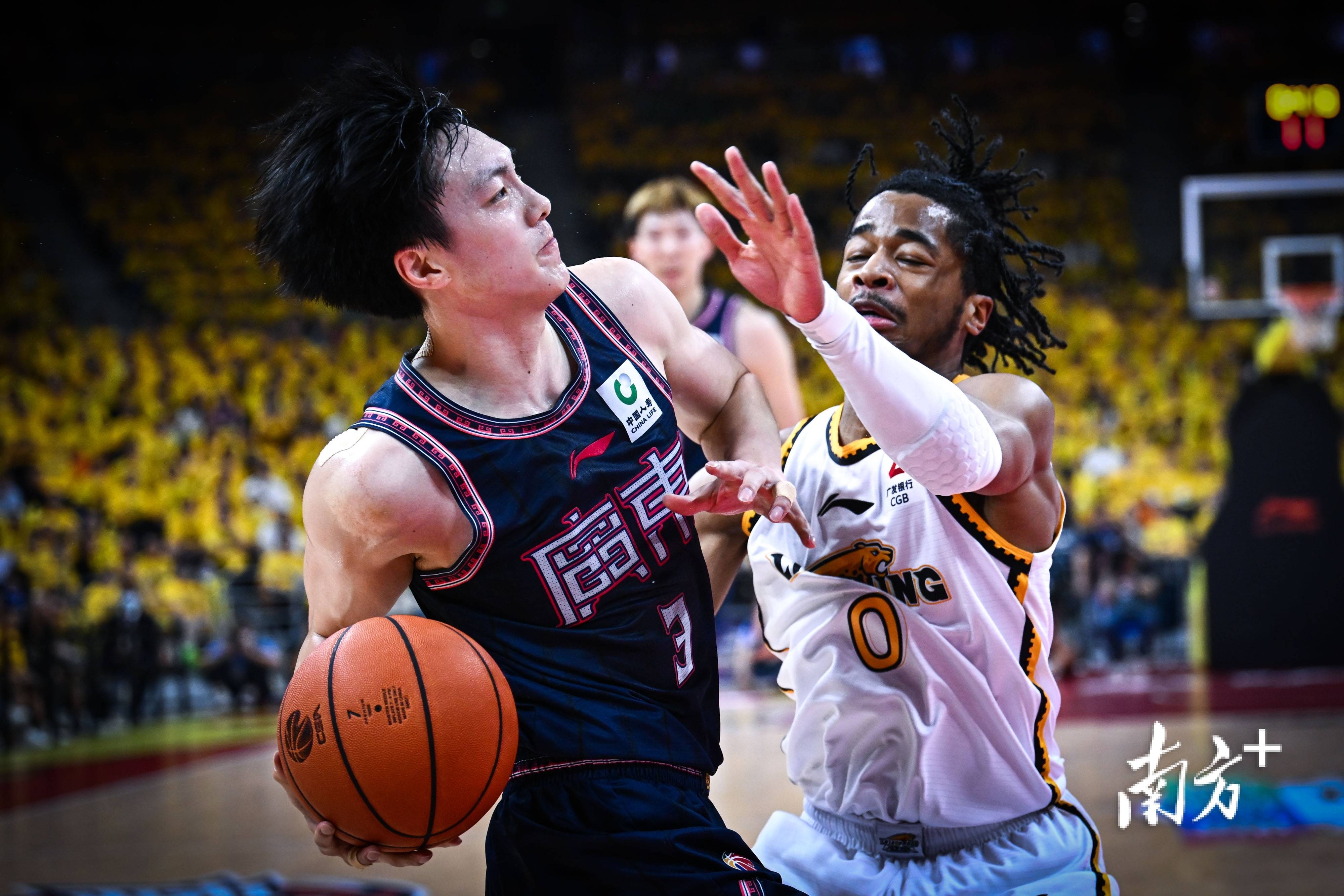 广东男篮赢球没停,连胜势不可挡的简单介绍 广东男篮赢球没停,连胜势不可挡的简单介绍