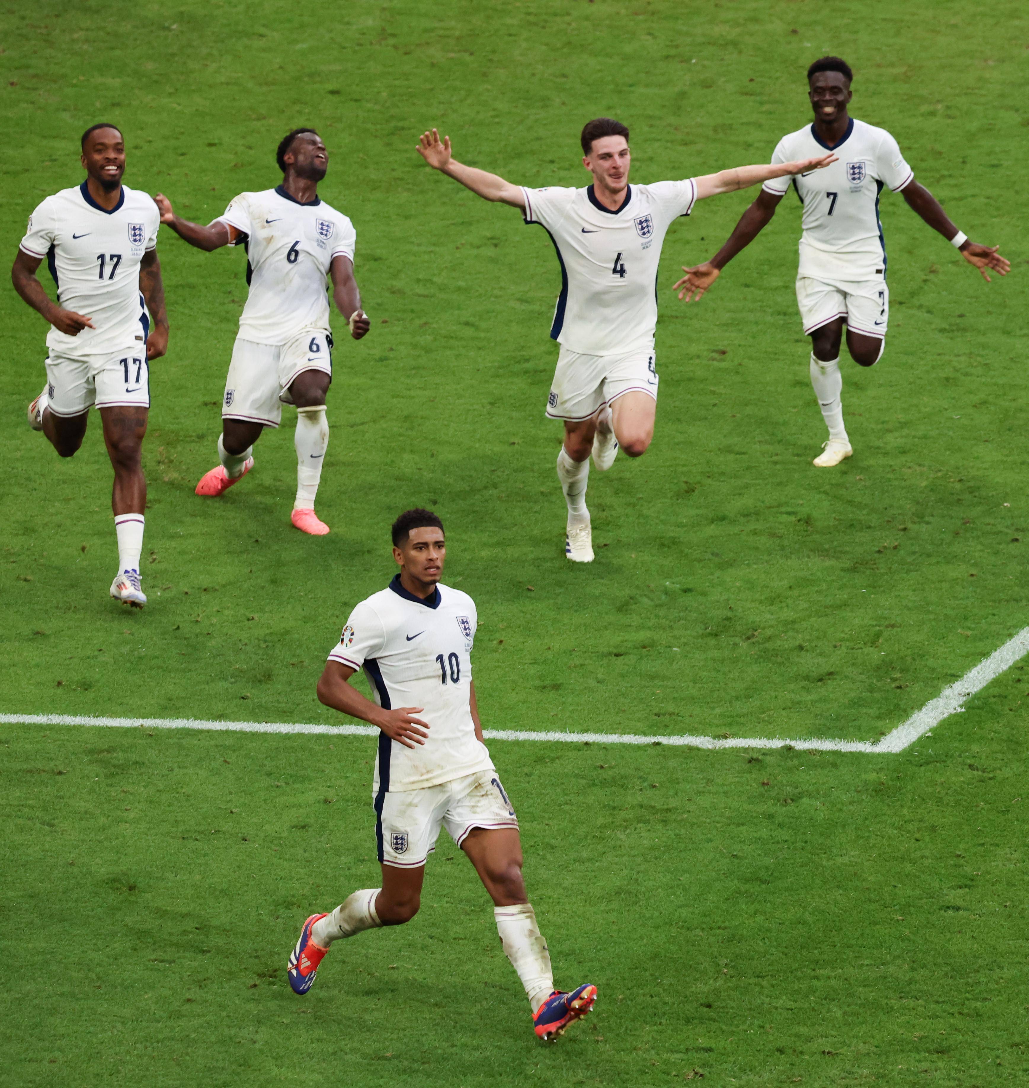 开云体育登录-各队在欧洲足球杯赛场上争夺胜利