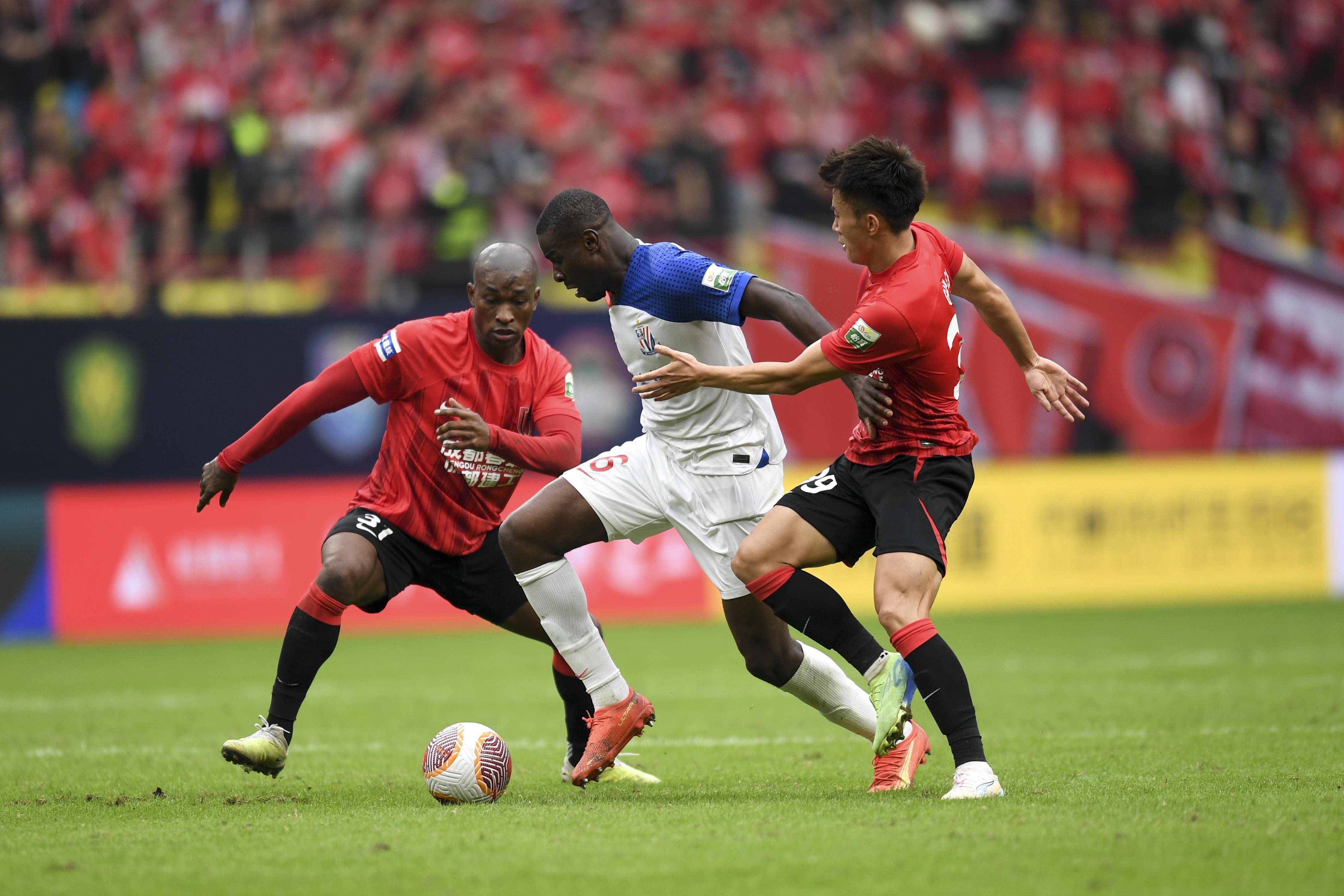 关于中国足球联盟新规出台,球员权限受限的信息 关于中国足球联盟新规出台,球员权限受限的信息