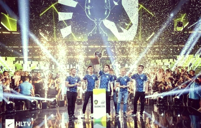 精彩绝伦!顶级球队间的激烈争夺令人目不转睛的简单介绍 精彩绝伦!顶级球队间的激烈争夺令人目不转睛的简单介绍