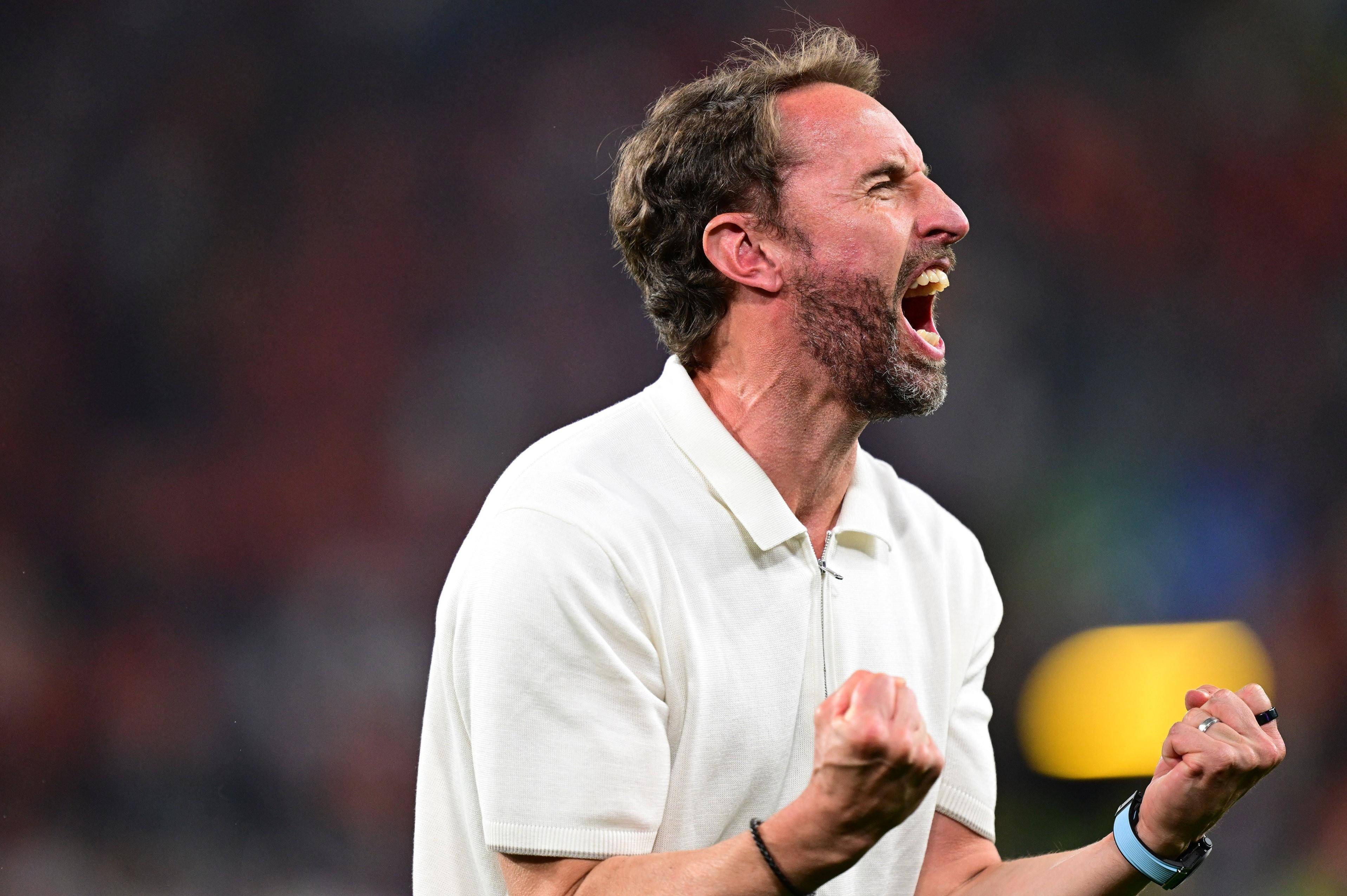 惊心动魄的欧洲杯半决赛,球迷们尖叫不止 惊心动魄的欧洲杯半决赛,球迷们尖叫不止