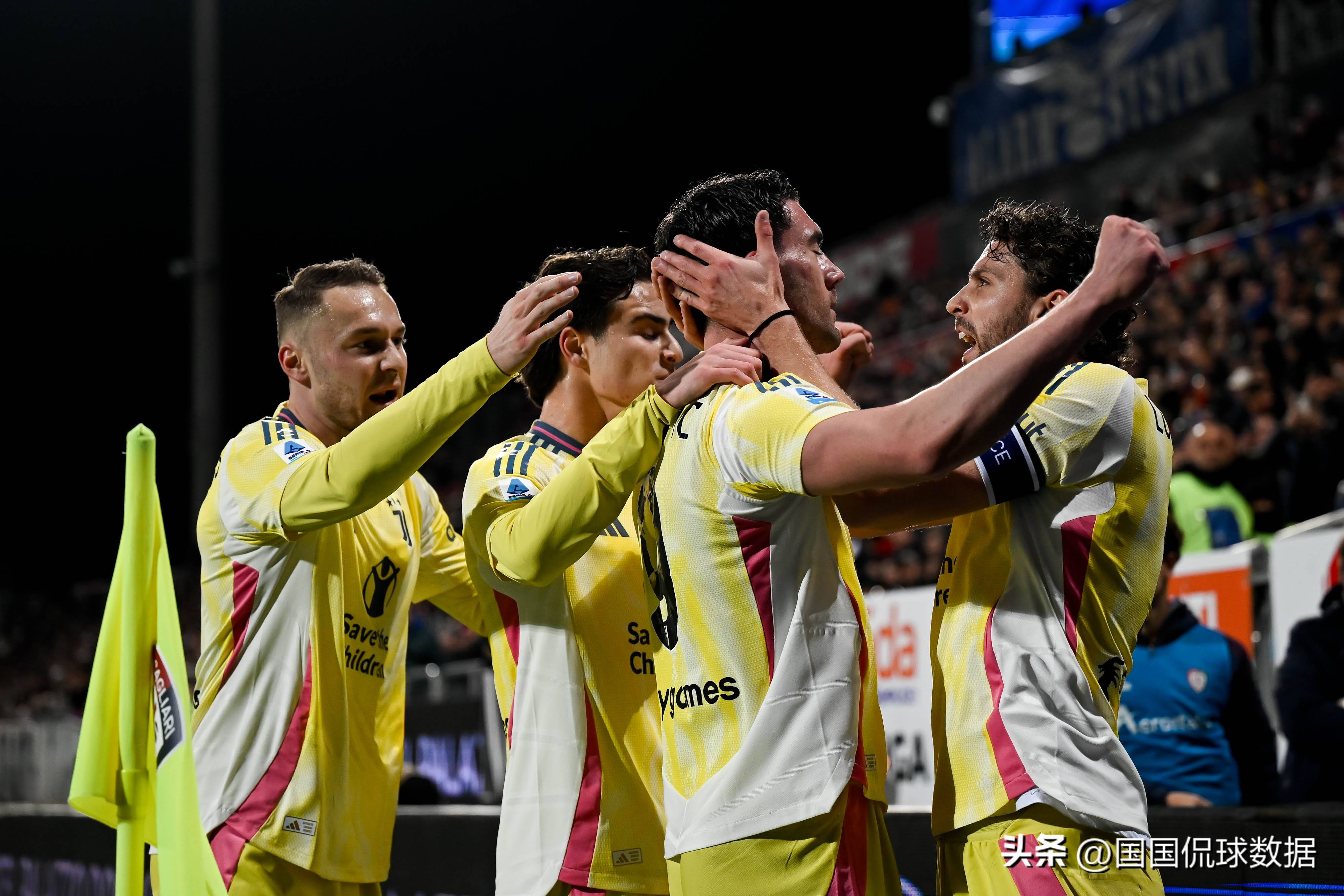 包含尤文图斯阵中球员集体感冒，备战受影响的词条