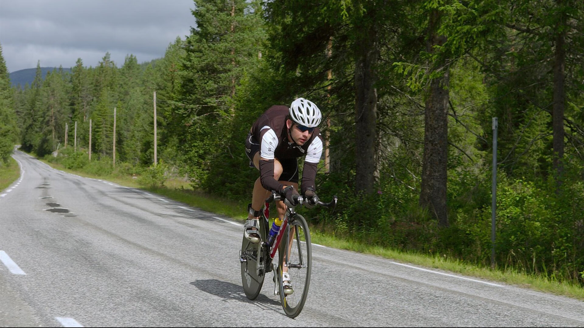 开云体育下载-北非风暴，迪亚斯制胜闪光背后，阿尔及利亚如何用铁血锁链勒住西班牙咽喉