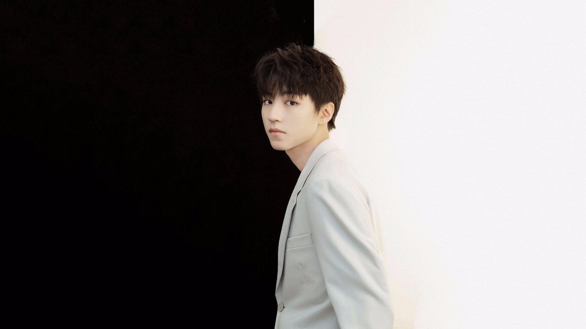 开云体育入口-胜利的两种面孔，从哥斯达黎加的非典型胜利到克瓦的巨星统治