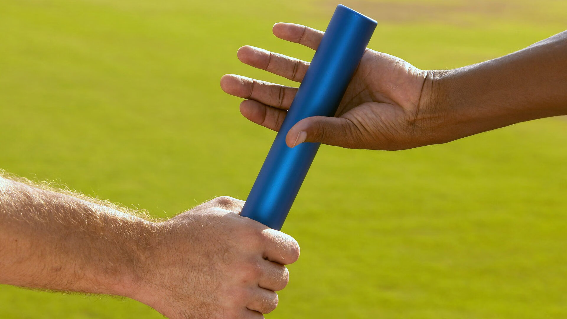 篮球世界双响炮，老鹰力克上海队，杰伦格林主宰焦点战