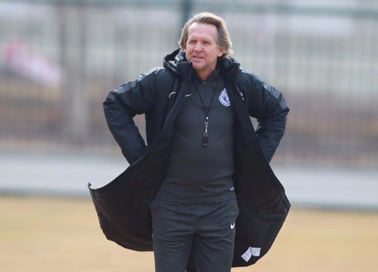 厄瓜多尔淘汰赛过关伊朗，卡拉斯科成为关键先生