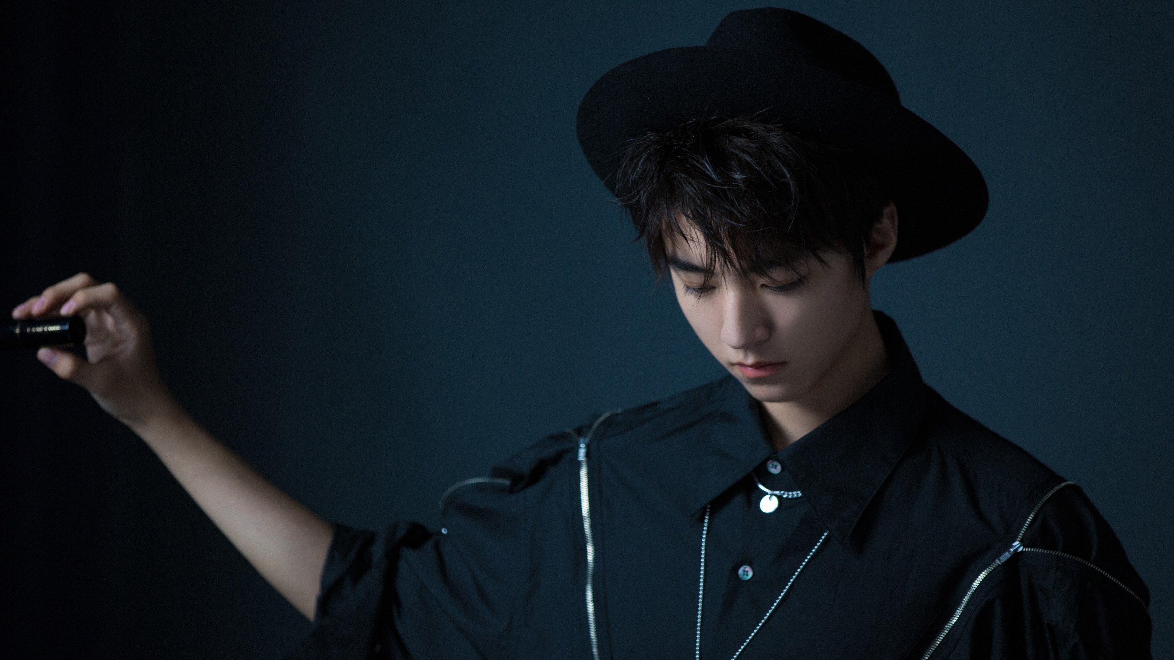 乌拉圭夺冠夜，格纳布里闪耀，法国饮恨